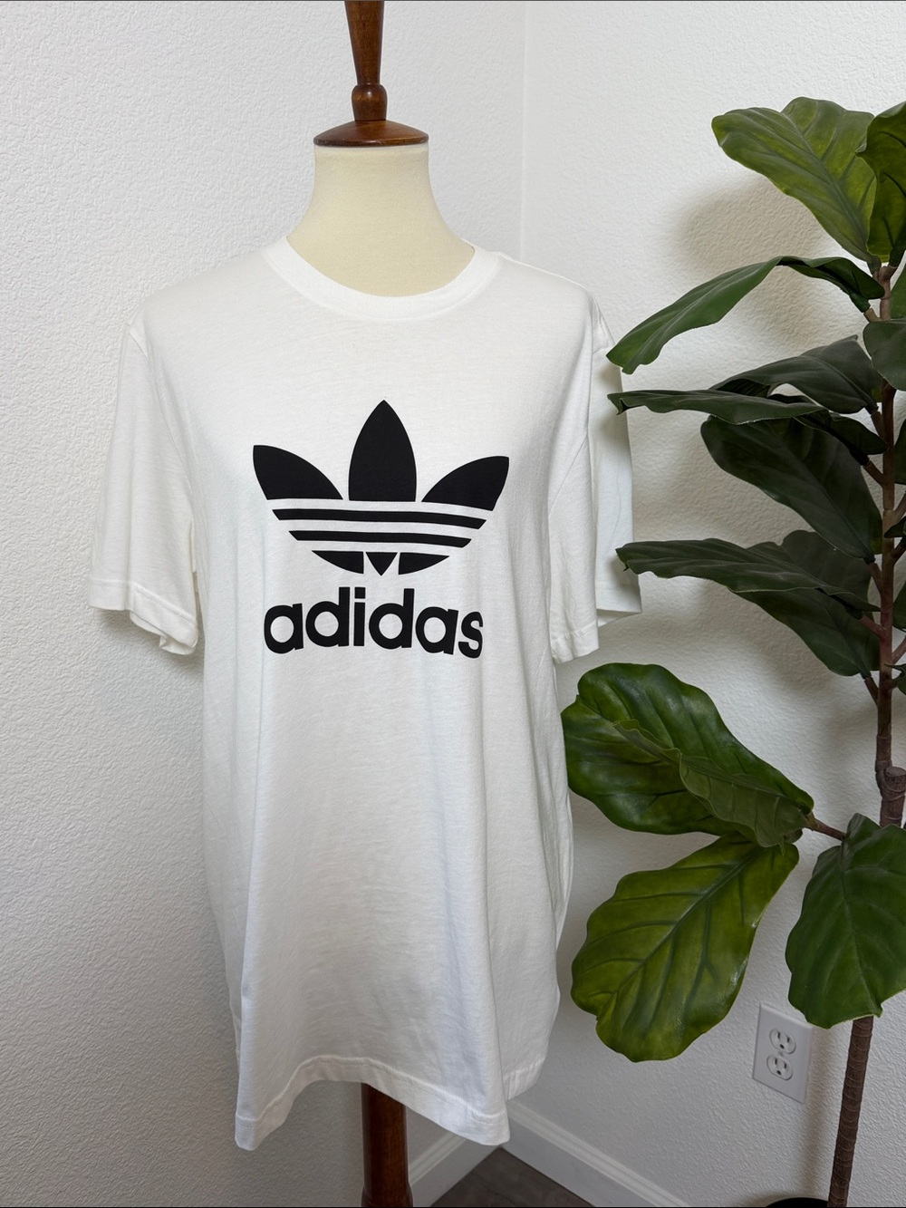 NWT Adidas Men’s White T-Shirt - Picture 4 of 10